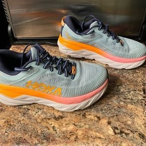 HOKA ONE Bondi 7